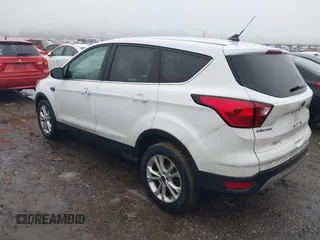 2019 Ford Escape SE with VIN 1FMCU0GD2KUC21987, listed as a IAAI auction lot 41463458 with 98,983 mi miles. Bid and sale history available at carsss.com. Image 3.