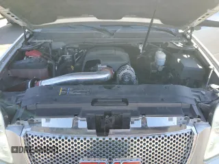 2010 GMC Yukon Denali with VIN 1GKUKEEF8AR170422, listed as a Copart auction lot 74334354 with 137,053 mi miles and Salvage Title. Bid and sale history available at carsss.com. Image 12.