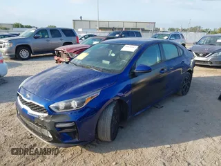 2019 Kia Forte LXS with VIN 3KPF24AD7KE031575, listed as a IAAI auction lot 41970367 with 189,353 mi miles and . Bid and sale history available at carsss.com. Image 18.