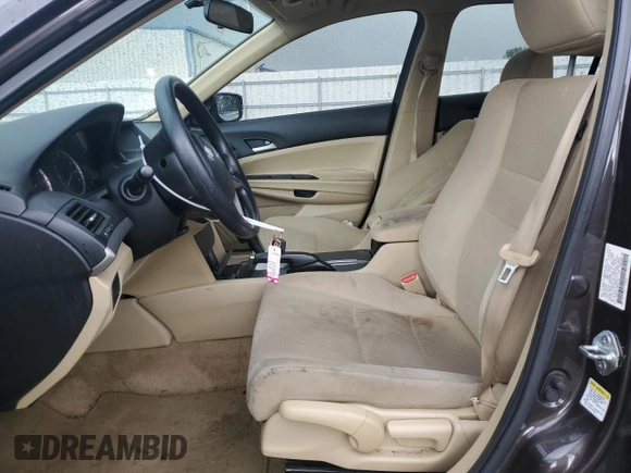 2011 Honda Accord LX z VIN 1HGCP2F36BA037252, wystawiony jako Copart lot #56550215 z przebiegiem 119 657 mil mil oraz Szkoda całkowita • Salvage title. Historia ofert i sprzedaży dostępna na DreamBid. Obrazek 7.