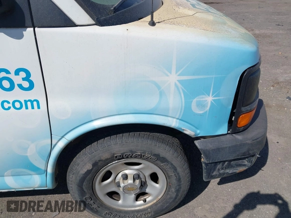 2004 Chevrolet Express Cargo z VIN 1GCFG15X141188528, wystawiony jako IAAI lot #41839607 z przebiegiem 159 982 mil mil oraz . Historia ofert i sprzedaży dostępna na DreamBid. Obrazek 13.