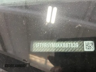 2019 Ford Transit z VIN 1FTYR1YM8KKB87839, wystawiony jako IAAI lot #42511206 z przebiegiem 178 823 mil mil oraz . Historia ofert i sprzedaży dostępna na DreamBid. Obrazek 29.