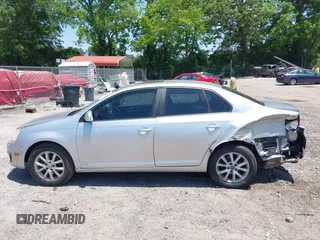 2010 Volkswagen Jetta Limited Edition with VIN 3VWRX7AJ1AM099362, listed as a IAAI auction lot 42318046 with 264,425 mi miles and . Bid and sale history available at DreamBid. Image 14.