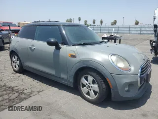 2016 MINI Hardtop with VIN WMWXP5C56G2D15172, listed as a Copart auction lot 59997205 with 166,270 mi miles and Clean title. Bid and sale history available at DreamBid. Image 4.
