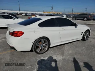 2014 BMW 4 Series 435i z VIN WBA3R1C55EK190662, wystawiony jako Copart lot #56992275 z przebiegiem 141 310 mil mil oraz Czysty tytuł • Clean title. Historia ofert i sprzedaży dostępna na DreamBid. Obrazek 3.
