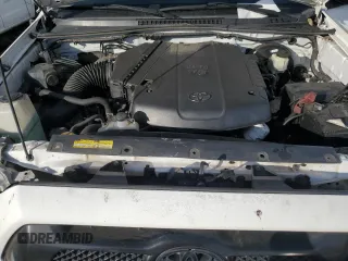 2015 Toyota Tacoma PreRunner with VIN 3TMKU4HN4FM045050, listed as a Copart auction lot 86376684 with 151,582 mi miles and Salvage title. Bid and sale history available at DreamBid. Image 11.