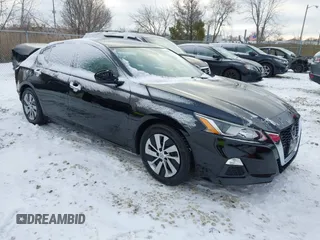 2020 Nissan Altima S z VIN 1N4BL4BV3LC235825, wystawiony jako IAAI lot #41326621 z przebiegiem 31 903 mil mil oraz . Historia ofert i sprzedaży dostępna na DreamBid. Obrazek 1.