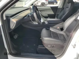 2022 Tesla Model Y Long Range z VIN 7SAYGDEE9NF434908, wystawiony jako Copart lot #56733235 z przebiegiem 38 178 mil mil oraz Szkoda całkowita • Salvage title. Historia ofert i sprzedaży dostępna na DreamBid. Obrazek 7.