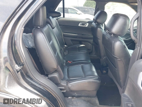 2011 Ford Explorer XLT z VIN 1FMHK8D80BGA27264, wystawiony jako IAAI lot #42296663 z przebiegiem 173 468 mil mil oraz . Historia ofert i sprzedaży dostępna na DreamBid. Obrazek 8.