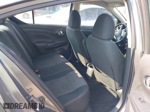2019 Nissan Versa SV z VIN 3N1CN7AP8KL852236, wystawiony jako IAAI lot #42393900 z przebiegiem 87 340 mil mil oraz . Historia ofert i sprzedaży dostępna na DreamBid. Obrazek 8.