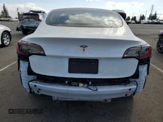 2023 Tesla Model 3 z VIN 5YJ3E1EA1PF598293, wystawiony jako Copart lot #78103684 z przebiegiem 18 805 mil mil oraz Szkoda całkowita • Salvage title. Historia ofert i sprzedaży dostępna na DreamBid. Obrazek 6.