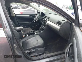 2012 Volkswagen Passat SE с VIN 1VWBH7A3XCC078160, выставлен на аукционе IAAI как лот 42229424 с пробегом 179 988 миль миль и . История ставок и продаж доступна на DreamBid. Изображение 5.