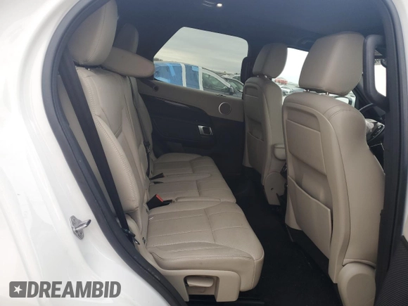 2019 Land Rover Discovery SE with VIN SALRG2RVXKA095038, listed as a Copart auction lot 42634095 with 59,896 mi miles and Salvage Title. Bid and sale history available at carsss.com. Image 11.