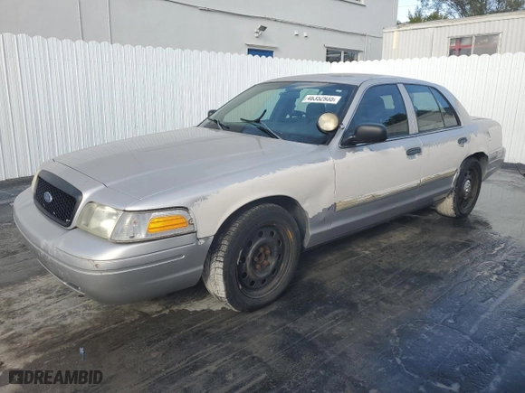 2010 Ford Police Interceptor with VIN 2FABP7BV3AX118039, listed as a Copart auction lot 46352935 with NaN miles and Clean Title. Bid and sale history available at carsss.com. Image 1.