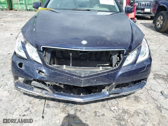 2011 Mercedes-Benz E-Class E 350 with VIN WDDKJ5GB6BF077956, listed as a IAAI auction lot 40459053 with 65,199 mi miles. Bid and sale history available at carsss.com. Image 13.