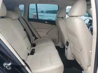 2013 Volkswagen Tiguan S z VIN WVGAV3AX3DW573525, wystawiony jako Copart lot #58757415 z przebiegiem 116 069 mil mil oraz Czysty tytuł • Clean title. Historia ofert i sprzedaży dostępna na DreamBid. Obrazek 11.