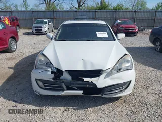 2010 Hyundai Genesis Coupe Grand Touring z VIN KMHHU6KH2AU023718, wystawiony jako IAAI lot #42090880 z przebiegiem 228 944 mil mil oraz . Historia ofert i sprzedaży dostępna na DreamBid. Obrazek 12.