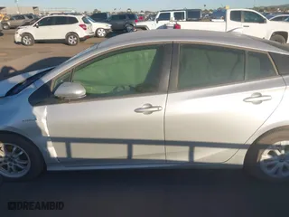 2019 Toyota Prius L Eco with VIN JTDKARFU3K3090363, listed as a IAAI auction lot 40858003 with 22,405 mi miles. Bid and sale history available at carsss.com. Image 14.