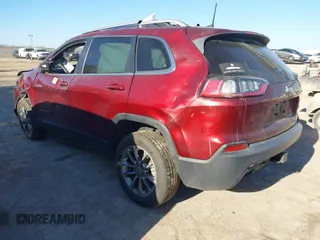 2019 Jeep Cherokee Latitude Plus z VIN 1C4PJLLB8KD246932, wystawiony jako IAAI lot #41448678 z przebiegiem 92 021 mil mil oraz . Historia ofert i sprzedaży dostępna na DreamBid. Obrazek 3.