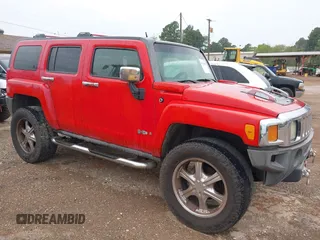 2006 Hummer H3 with VIN 5GTDN136X68203618, listed as a IAAI auction lot 41796229 with 242,717 mi miles. Bid and sale history available at carsss.com. Image 1.