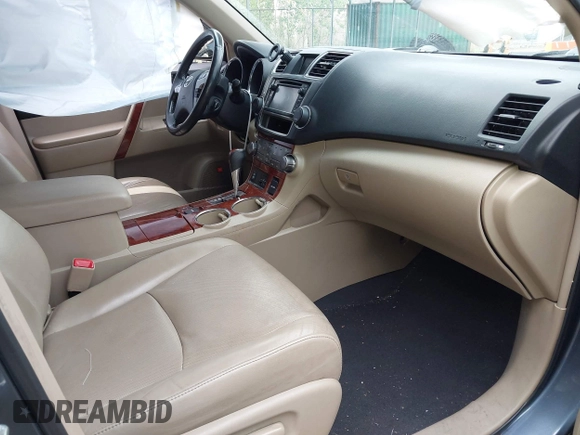2013 Toyota Highlander Limited z VIN 5TDDK3EH9DS203161, wystawiony jako IAAI lot #42193516 z przebiegiem 194 352 mil mil oraz . Historia ofert i sprzedaży dostępna na DreamBid. Obrazek 5.
