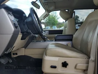 2015 Ford Expedition XLT с VIN 1FMJU1HT0FEF28903, выставлен на аукционе Copart как лот 56361275 с пробегом 119 971 миль миль и Списание • Salvage title. История ставок и продаж доступна на DreamBid. Изображение 7.