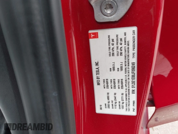 2018 Tesla Model 3 Long Range Battery z VIN 5YJ3E1EB8JF096249, wystawiony jako IAAI lot #42150031 z przebiegiem 70 981 mil mil oraz . Historia ofert i sprzedaży dostępna na DreamBid. Obrazek 9.