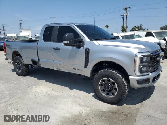 2023 Ford F-350 XL с VIN 1FT8X3BT6PEE10838, выставлен на аукционе Copart как лот 61037065 с пробегом 12 372 миль миль и Списание • Salvage title. История ставок и продаж доступна на DreamBid. Изображение 4.