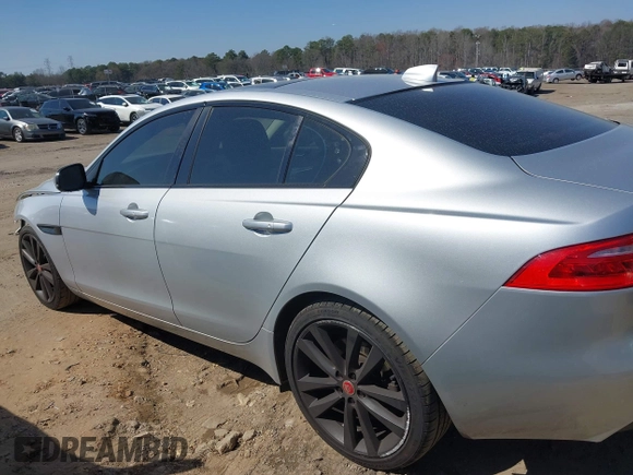 2017 Jaguar XE 25t Prestige with VIN SAJAE4BG6HA956162, listed as a IAAI auction lot 41778682 with 89,116 mi miles. Bid and sale history available at carsss.com. Image 13.
