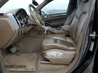 2012 Porsche Cayenne S Hybrid z VIN WP1AE2A26CLA93934, wystawiony jako Copart lot #45137525 z przebiegiem 128 231 mil mil oraz Szkoda całkowita • Salvage title. Historia ofert i sprzedaży dostępna na DreamBid. Obrazek 7.