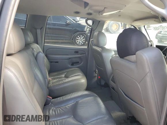 2004 Chevrolet Suburban LS with VIN 1GNEC16Z34J155951, listed as a Copart auction lot 41827455 with 239,565 mi miles and Salvage Title. Bid and sale history available at carsss.com. Image 11.