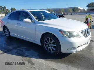 2007 Lexus LS 460 with VIN JTHBL46F575047233, listed as a IAAI auction lot 41933117 with Not Provided miles. Bid and sale history available at carsss.com. Image 1.