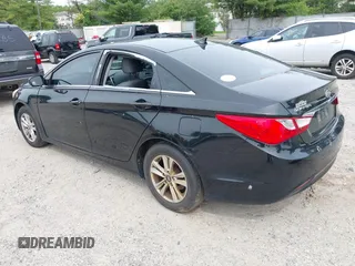 2011 Hyundai Sonata GLS z VIN 5NPEB4ACXBH270682, wystawiony jako IAAI lot #42342059 z przebiegiem 176 713 mil mil oraz . Historia ofert i sprzedaży dostępna na DreamBid. Obrazek 3.
