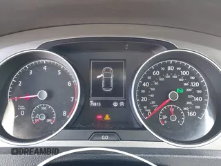 2017 Volkswagen Golf S z VIN 3VW217AU9HM019247, wystawiony jako IAAI lot #42213525 z przebiegiem 79 813 mil mil oraz . Historia ofert i sprzedaży dostępna na DreamBid. Obrazek 7.