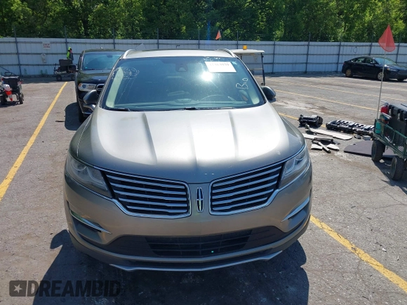 2017 Lincoln MKC Select with VIN 5LMCJ2D9XHUL46424, listed as a IAAI auction lot 42363939 with Not provided miles and . Bid and sale history available at DreamBid. Image 13.