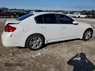 2015 Infiniti Q40 with VIN JN1CV6AP4FM501880, listed as a Copart auction lot 85672324 with 114,221 mi miles and Salvage Title. Bid and sale history available at carsss.com. Image 3.