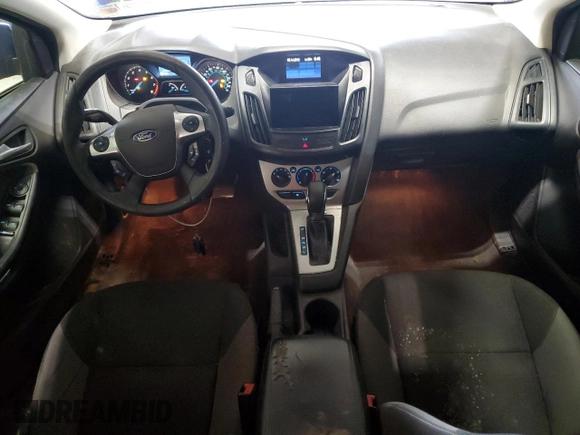 2012 Ford Focus SE z VIN 1FAHP3K23CL412887, wystawiony jako Copart lot #54366635 z przebiegiem 169 788 mil mil oraz Czysty tytuł • Clean title. Historia ofert i sprzedaży dostępna na DreamBid. Obrazek 8.