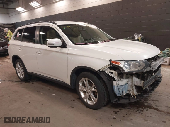 2015 Mitsubishi Outlander SE with VIN JA4AZ3A39FZ012490, listed as a IAAI auction lot 41405104 with 95,131 mi miles and . Bid and sale history available at DreamBid. Image 1.