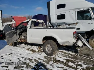 2001 Ford F-350 XL with VIN 1FTSF31L91EB39274, listed as a Copart auction lot 82764964 with 81,117 mi miles and Salvage Title. Bid and sale history available at DreamBid. Image 2.