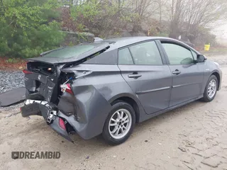 2021 Toyota Prius LE z VIN JTDL9MFU5M3023704, wystawiony jako IAAI lot #42190887 z przebiegiem 45 711 mil mil oraz . Historia ofert i sprzedaży dostępna na DreamBid. Obrazek 4.