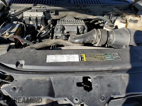 2005 Lincoln Navigator Luxury z VIN 5LMFU27565LJ02932, wystawiony jako Copart lot #79878864 z przebiegiem 120 426 mil mil oraz Szkoda całkowita • Salvage title. Historia ofert i sprzedaży dostępna na DreamBid. Obrazek 12.