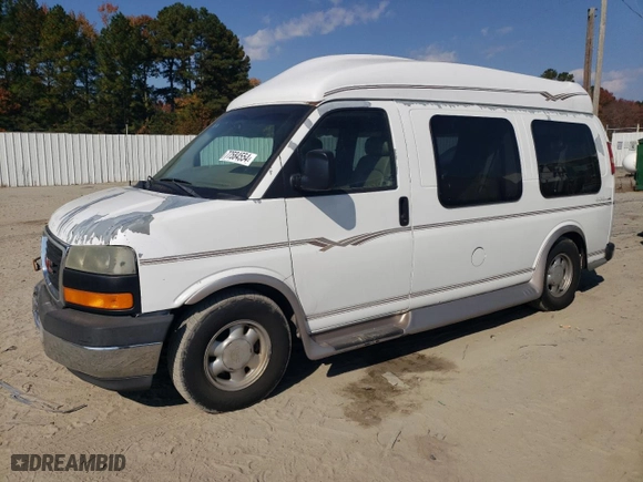 2003 GMC Savana Cargo Van YF7 Upfitter with VIN 1GDFH15T031206554, listed as a Copart auction lot 77584554 with 251,783 mi miles and Salvage Title. Bid and sale history available at carsss.com. Image 1.