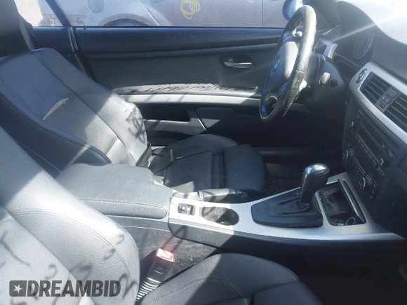 2008 BMW 3 Series 328i с VIN WBAWL13528PX19409, выставлен на аукционе IAAI как лот 42306989 с пробегом Не указан миль и . История ставок и продаж доступна на DreamBid. Изображение 5.