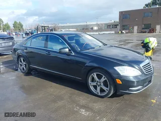 2011 Mercedes-Benz S-Class S 550 with VIN WDDNG7BB8BA372603, listed as a IAAI auction lot 41551276 with 125,551 mi miles. Bid and sale history available at carsss.com. Image 1.