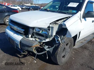 2006 Chevrolet TrailBlazer LS with VIN 1GNET16S566127898, listed as a IAAI auction lot 41580169 with 187,832 mi miles and . Bid and sale history available at DreamBid. Image 6.