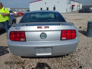 2006 Ford Mustang Standard with VIN 1ZVFT80N365237666, listed as a IAAI auction lot 41850272 with 215,949 mi miles and . Bid and sale history available at carsss.com. Image 16.