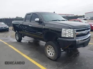 2009 Chevrolet Silverado 1500 LT with VIN 1GCEK29029Z176135, listed as a IAAI auction lot 41829053 with 191,084 mi miles and . Bid and sale history available at DreamBid. Image 1.