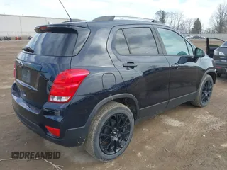 2021 Chevrolet Trax LT with VIN KL7CJLSB0MB322817, listed as a IAAI auction lot 41843233 with 46,947 mi miles. Bid and sale history available at carsss.com. Image 4.
