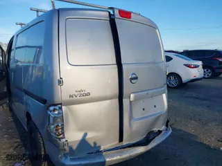 2018 Nissan NV200 Compact Cargo S with VIN 3N6CM0KN1JK692559, listed as a IAAI auction lot 41339957 with 127,124 mi miles. Bid and sale history available at carsss.com. Image 6.
