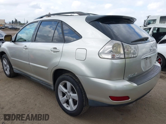 2007 Lexus RX 350 with VIN 2T2GK31U47C019173, listed as a IAAI auction lot 42076745 with 207,163 mi miles. Bid and sale history available at carsss.com. Image 3.